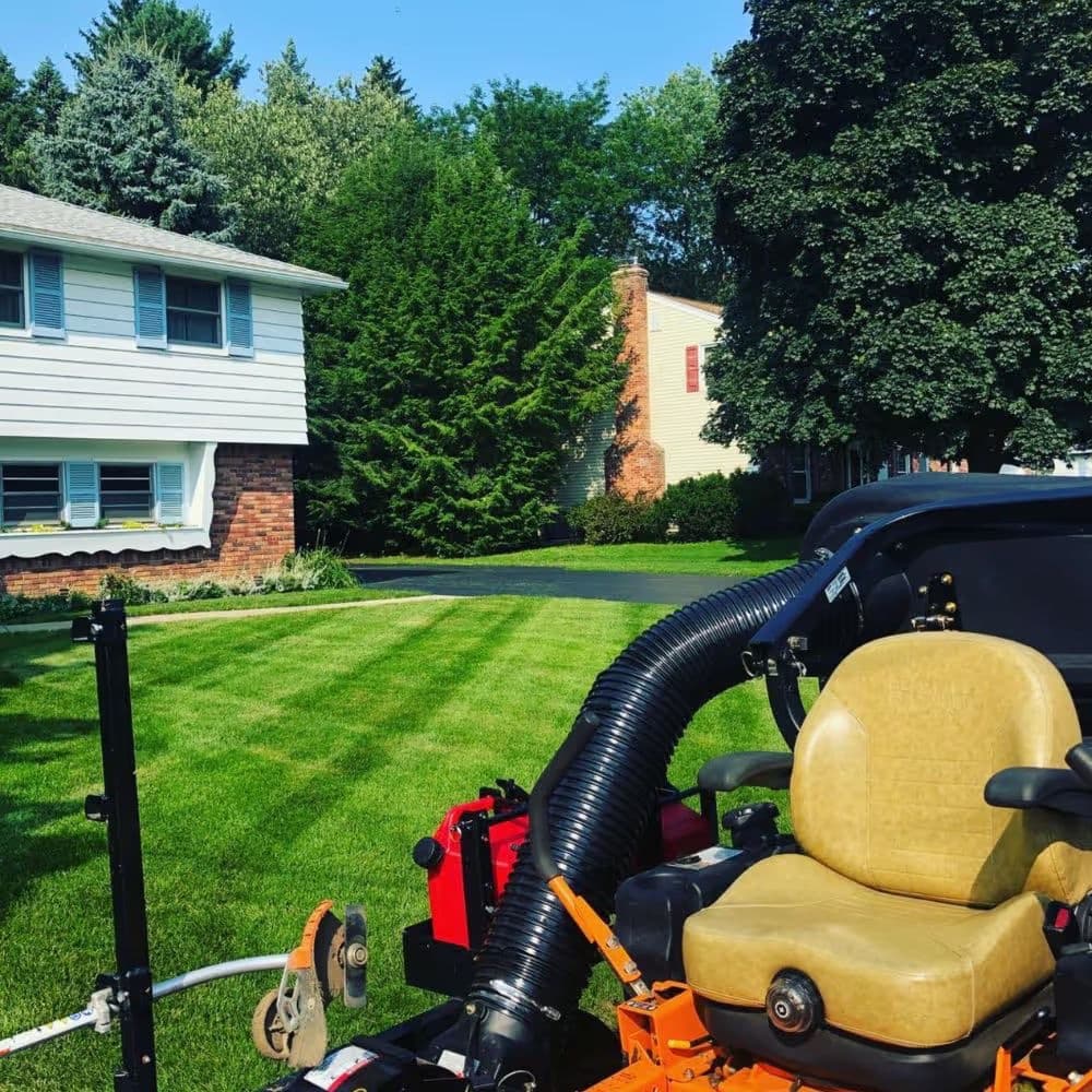 Gallery photos for Expert Lawn Care Services in Saratoga County: Image #9
