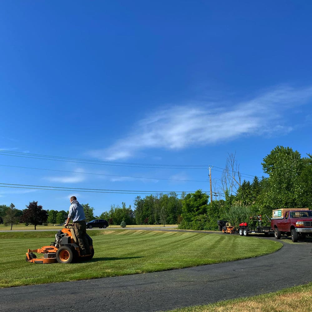 Gallery photos for Expert Lawn Care Services in Saratoga County: Image #8