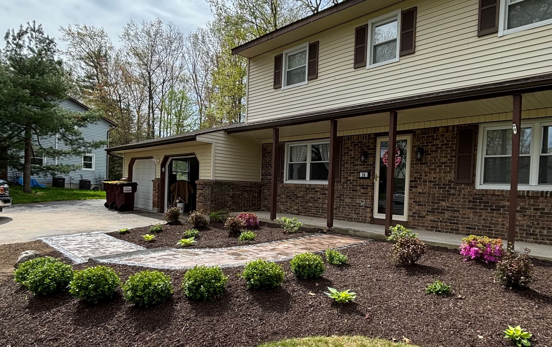 Gallery photos for Front Yard Overhaul With Hardscape and Fresh Landscaping: Image #2
