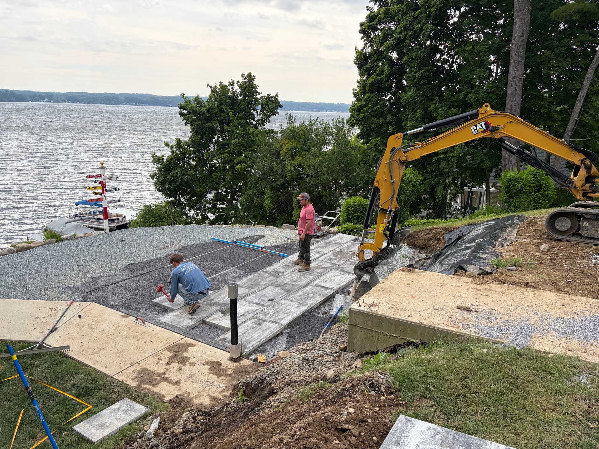 Gallery photos for Cambridge Paver Patio and Boulder Wall on Saratoga Lake: Image #3